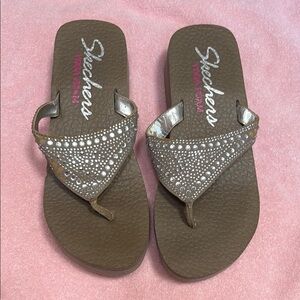 Skechers Women's Tan and Silver Sandals